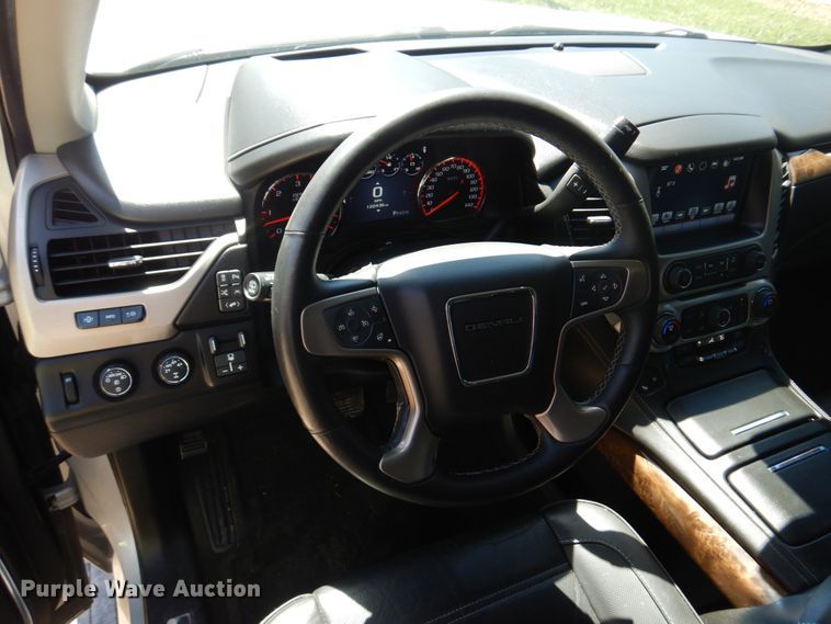 image for item IM9697 2016 GMC Yukon XL Denali  SUV