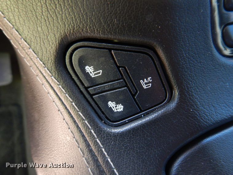 image for item IM9697 2016 GMC Yukon XL Denali  SUV