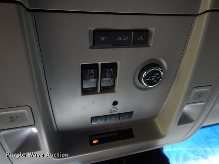 image for item IM9697 2016 GMC Yukon XL Denali  SUV