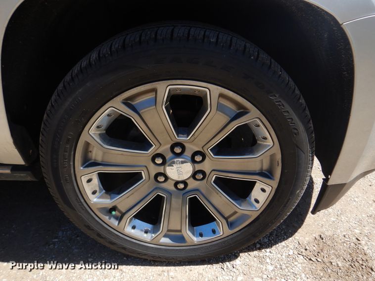 image for item IM9697 2016 GMC Yukon XL Denali  SUV
