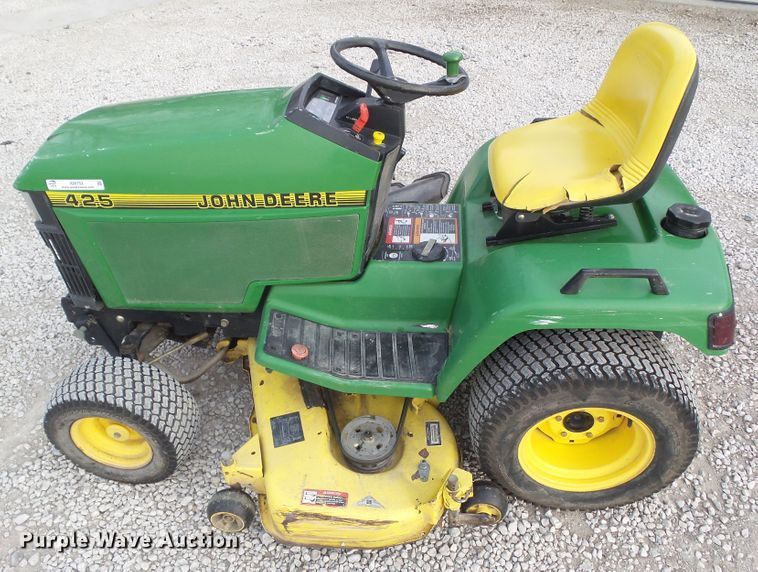 image for item IQ9753 John Deere 425  lawn mower