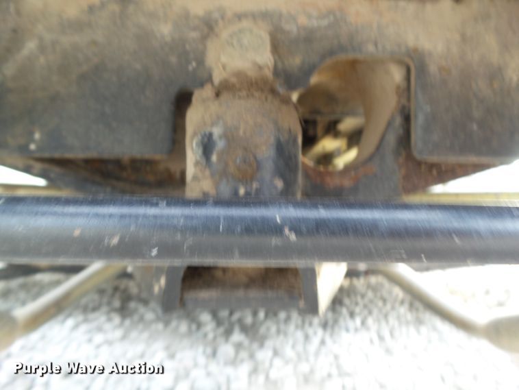 image for item IQ9753 John Deere 425  lawn mower