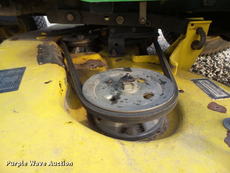 image for item IQ9753 John Deere 425  lawn mower