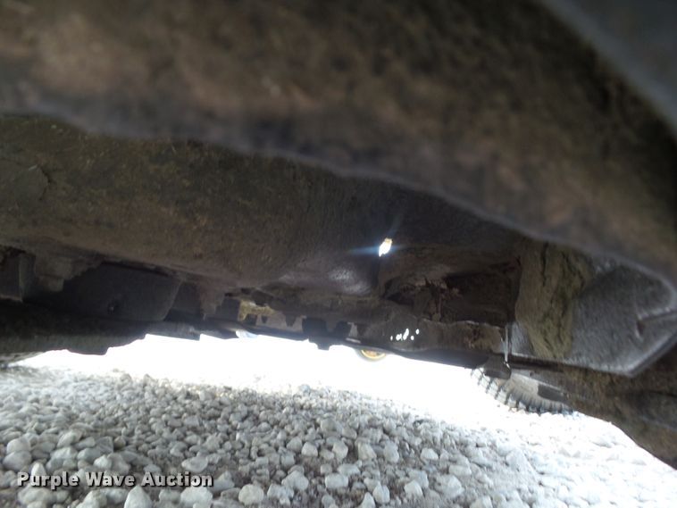 image for item IQ9753 John Deere 425  lawn mower