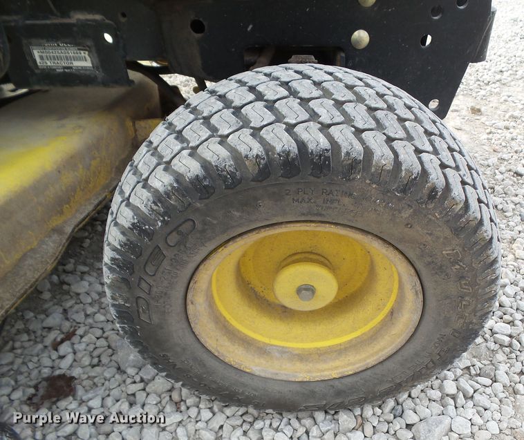 image for item IQ9753 John Deere 425  lawn mower