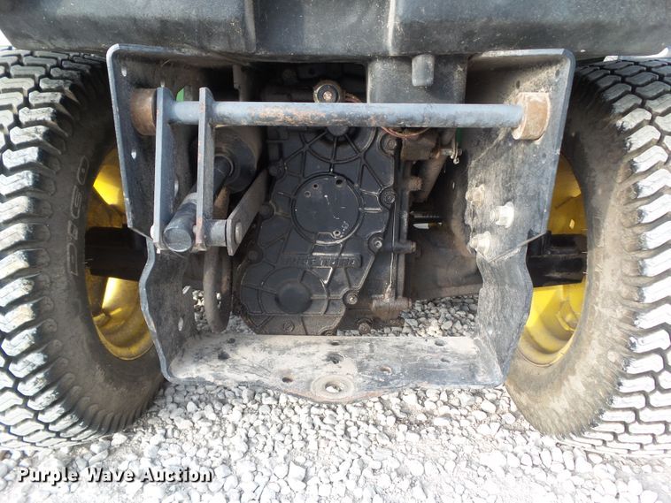 image for item IQ9753 John Deere 425  lawn mower