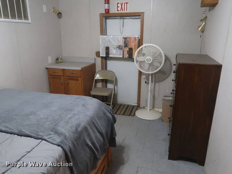 image for item IY9163 Oilfield crew quarters