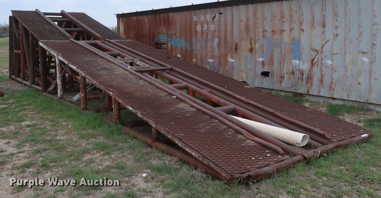 image for item IY9168 Loading dock yard ramp