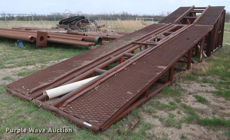 image for item IY9168 Loading dock yard ramp