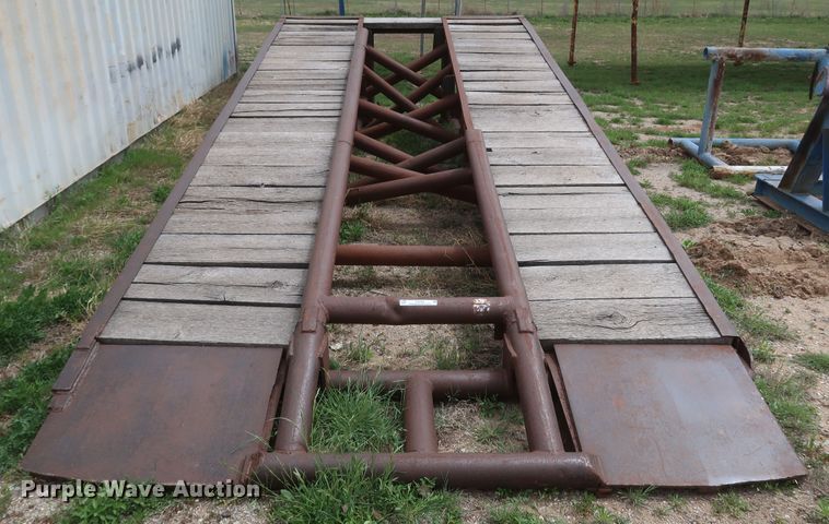 image for item IY9169 Loading dock yard ramp