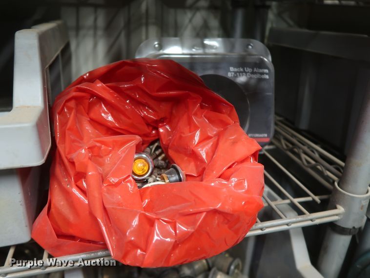 image for item IY9175 Truck parts