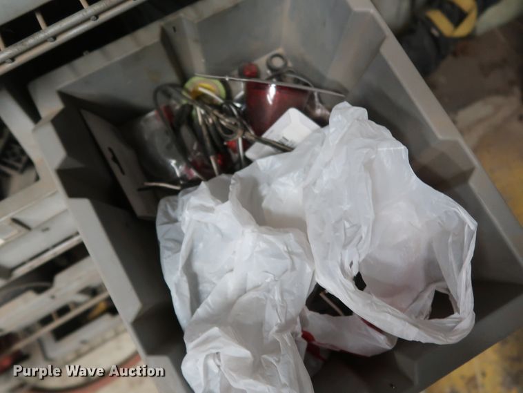 image for item IY9175 Truck parts