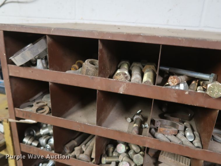 image for item IY9176 (6) bolt and hardware bins
