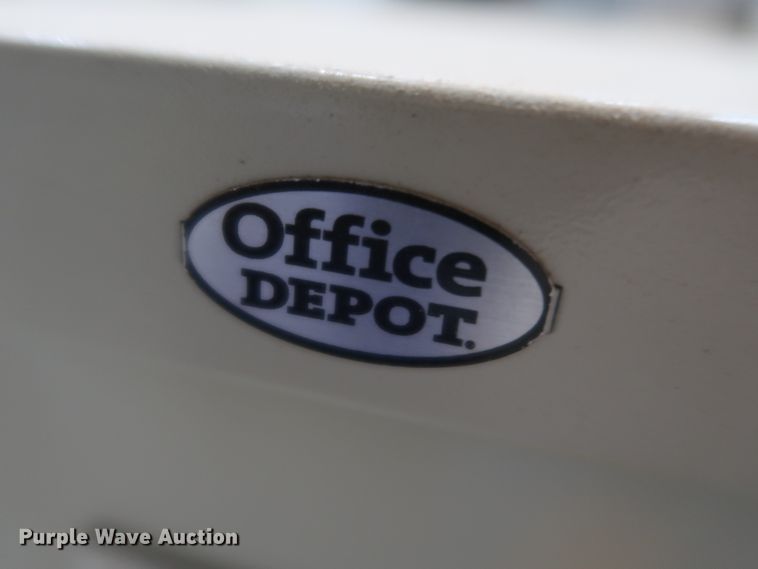 image for item IY9177 (8) vertical file cabinets