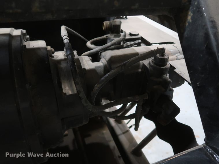 image for item IY9178 Braden  Paccar Gearmatic HP75A winch