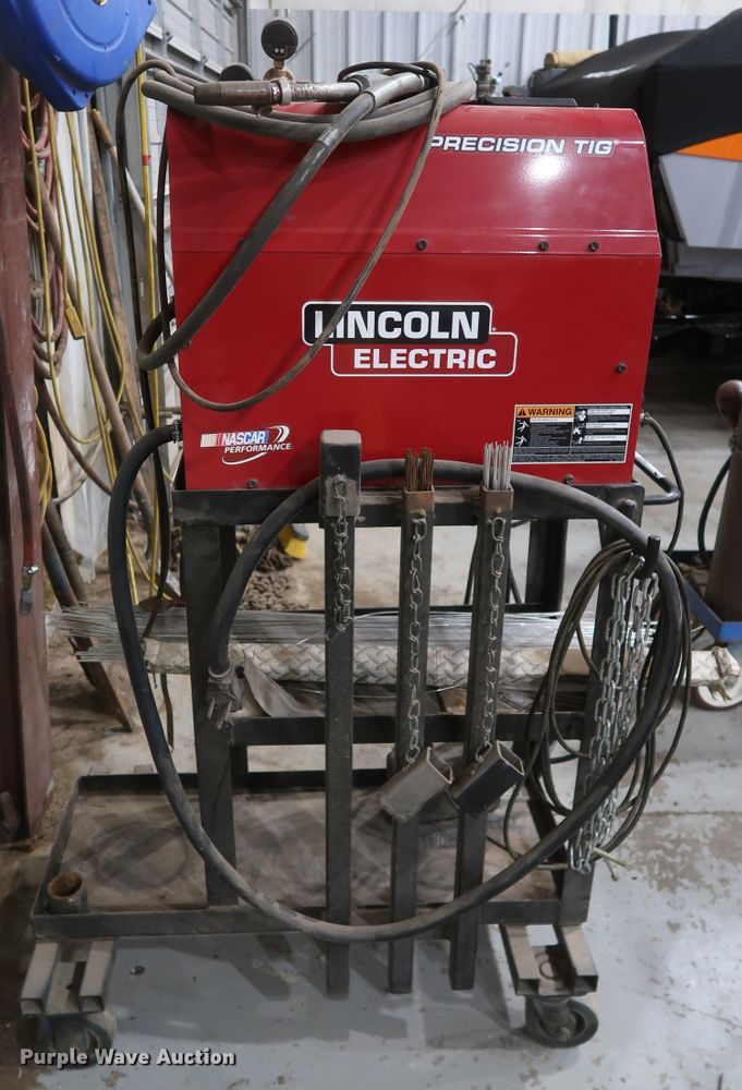 image for item IY9181 Lincoln 225 Precision TIG  welder