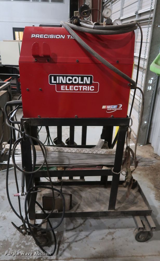 image for item IY9181 Lincoln 225 Precision TIG  welder