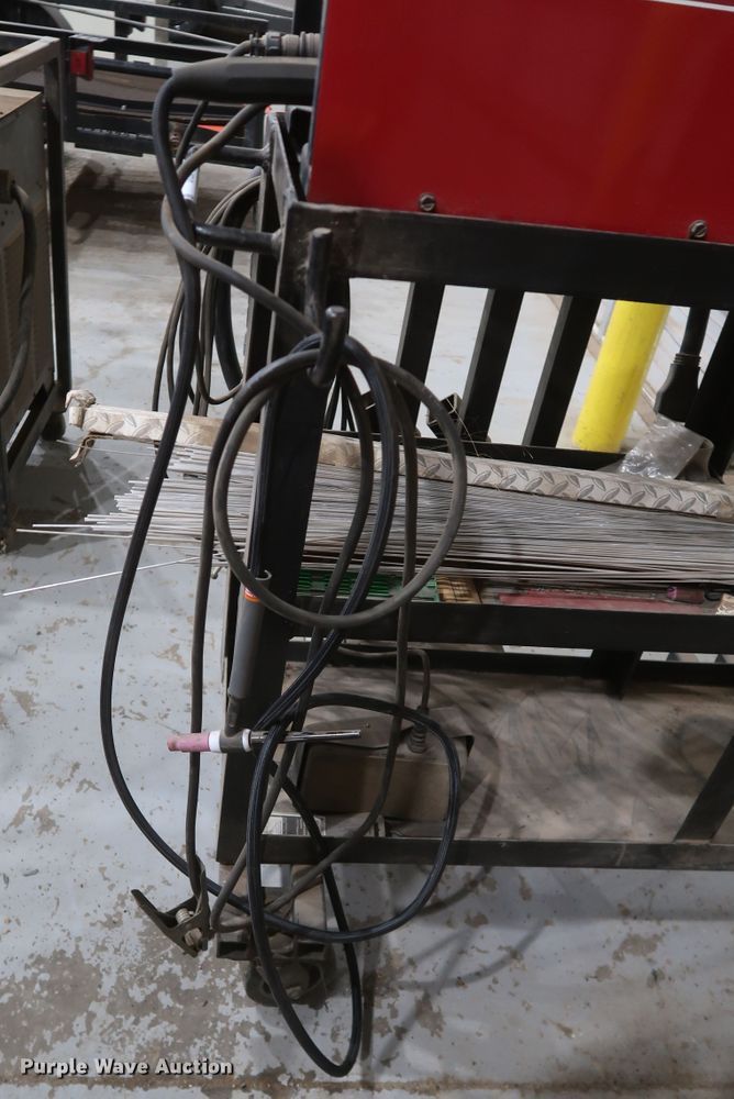 image for item IY9181 Lincoln 225 Precision TIG  welder