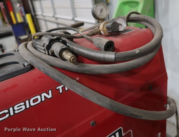 image for item IY9181 Lincoln 225 Precision TIG  welder