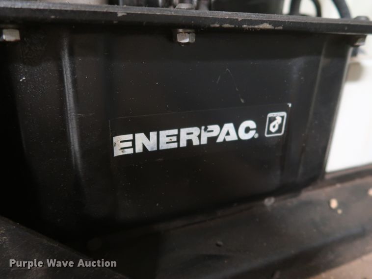 image for item IY9183 Eaton Aeroquip ProCrimp 1380  crimp machine