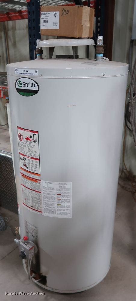 image for item IY9186 2014 A.O. Smith FCG75301  water heater