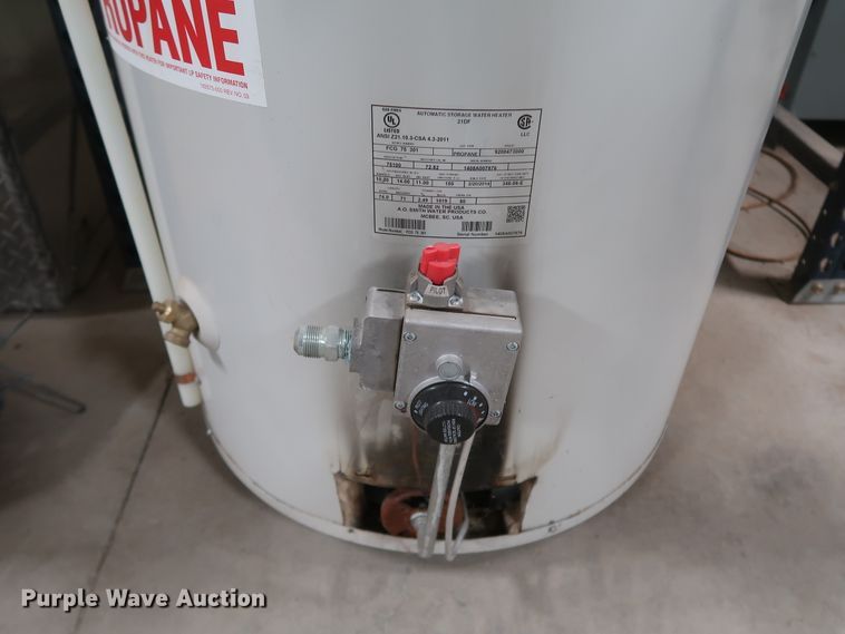 image for item IY9186 2014 A.O. Smith FCG75301  water heater