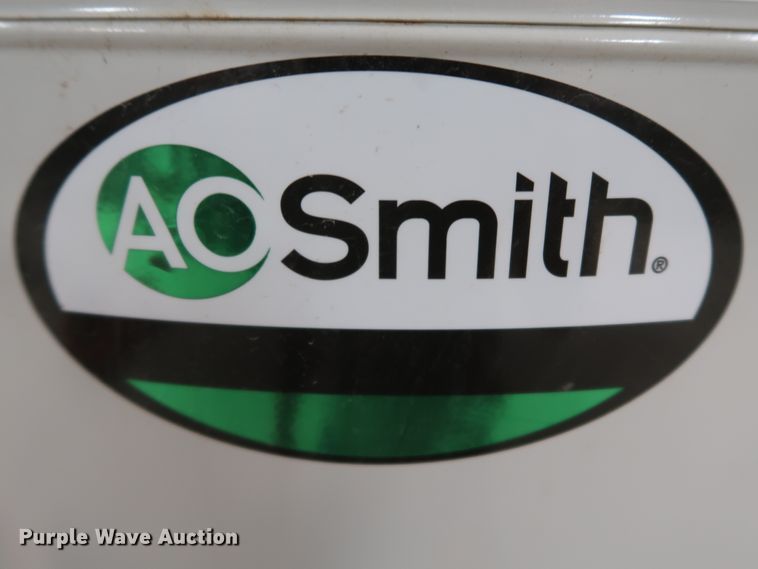 image for item IY9186 2014 A.O. Smith FCG75301  water heater