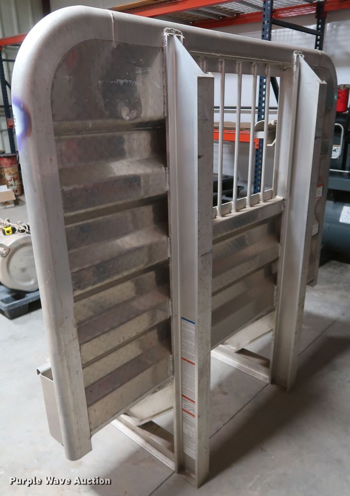 image for item IY9187 Merritt  aluminum headache rack