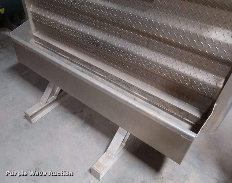 image for item IY9187 Merritt  aluminum headache rack