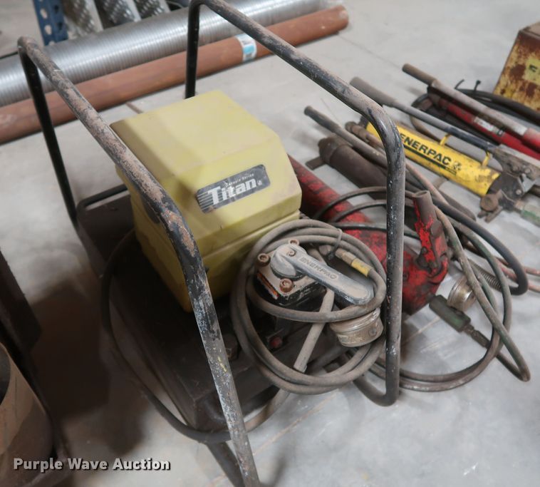 image for item IY9190 (7) hydraulic porto-power units