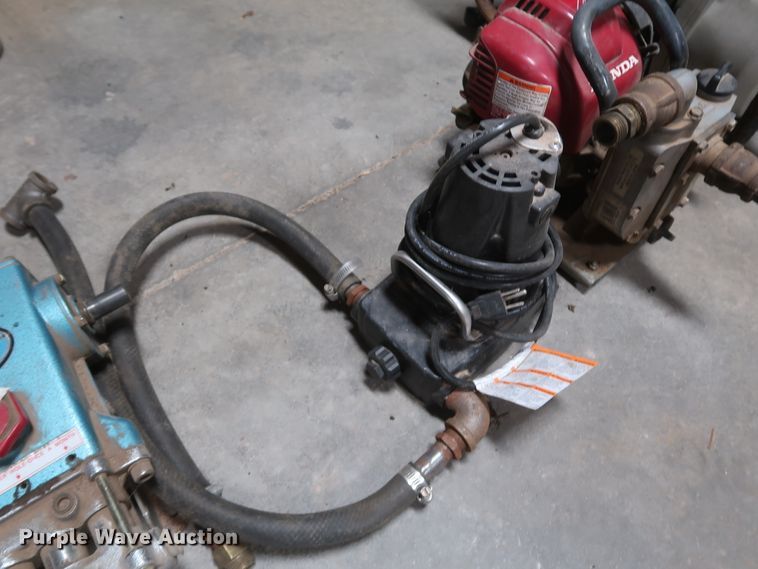 image for item IY9192 (4) pumps