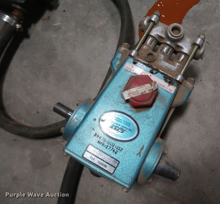 image for item IY9192 (4) pumps