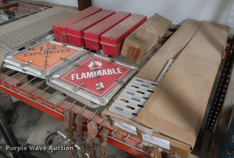 image for item IY9194 Truck parts and accessories