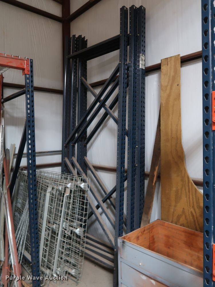 image for item IY9197 Husky  pallet racking