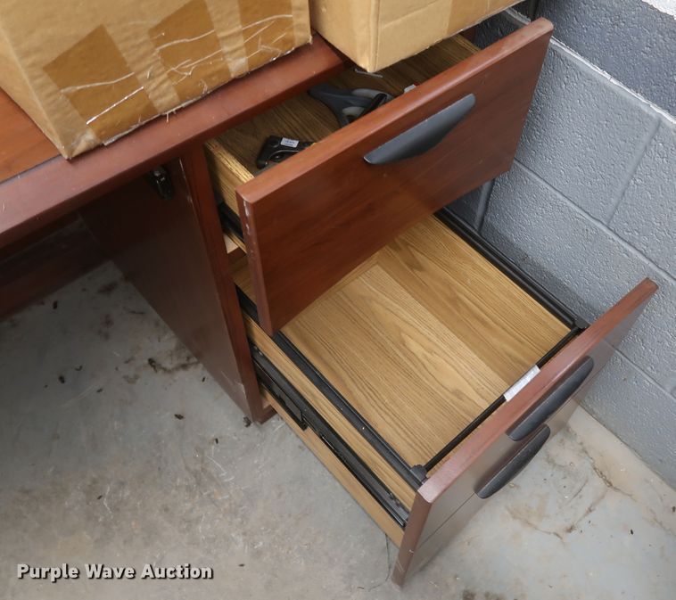 image for item IY9198 (9) pieces of furniture