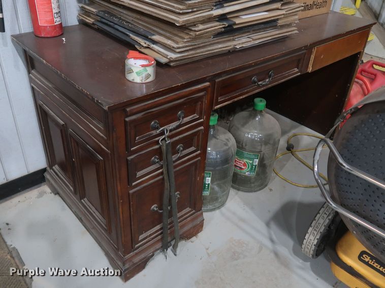 image for item IY9198 (9) pieces of furniture