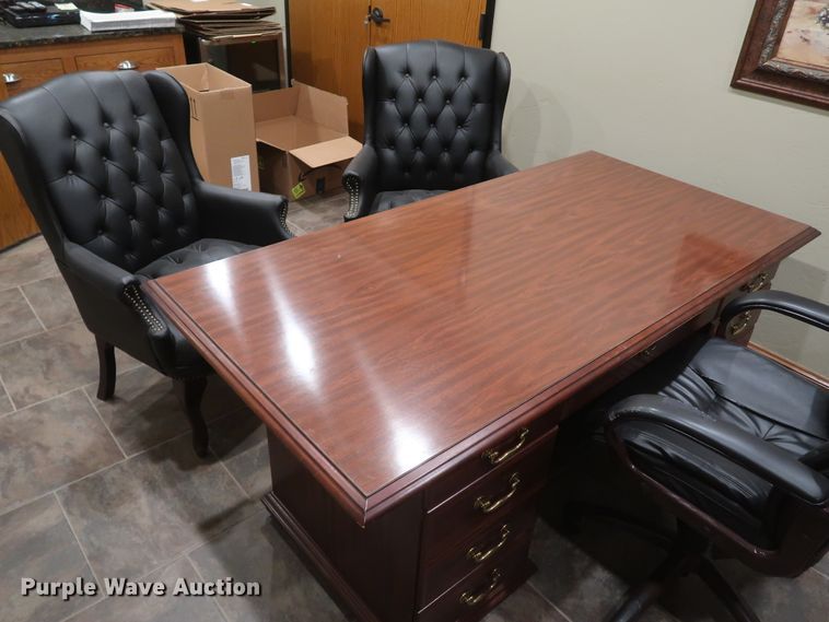 image for item IY9199 (4) pieces of furniture