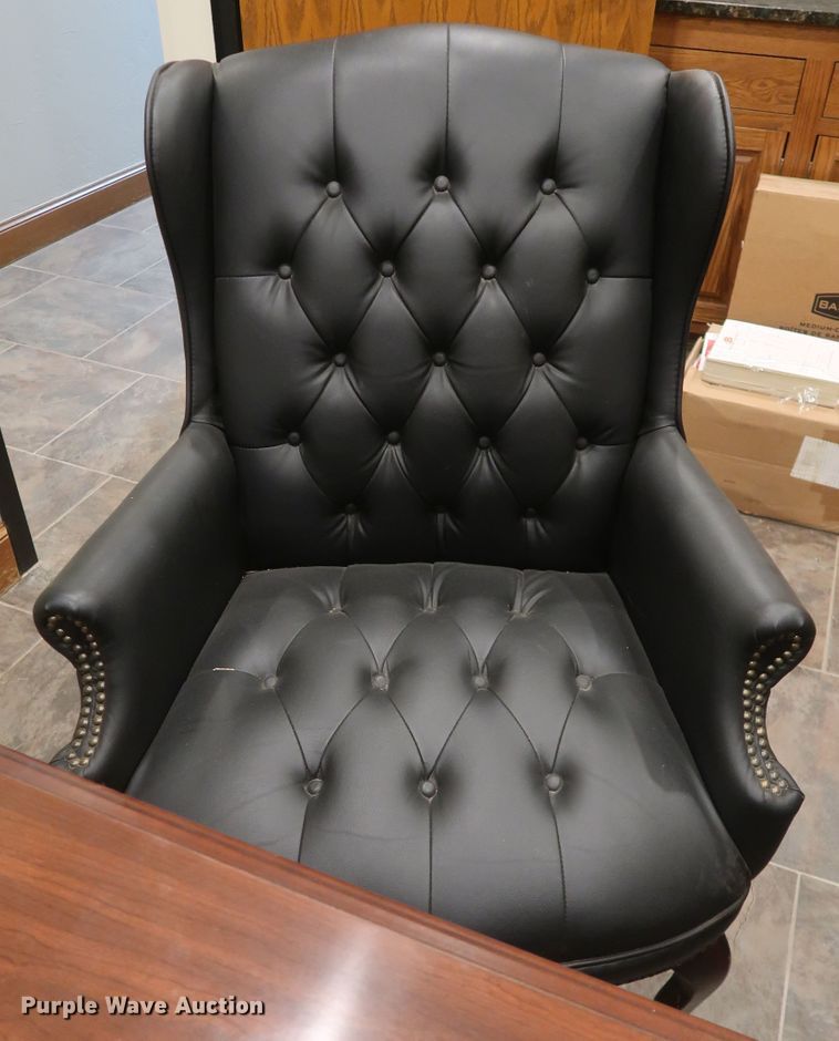 image for item IY9199 (4) pieces of furniture