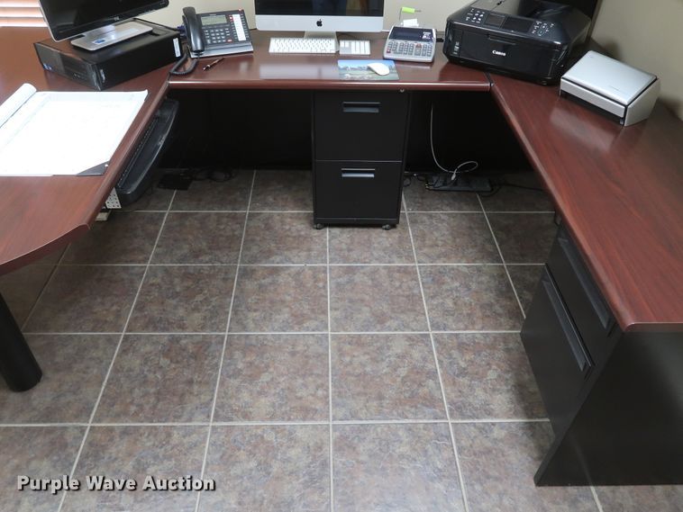 image for item IY9200 (6) pieces of furniture