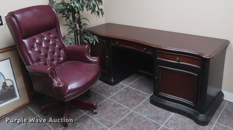 image for item IY9201 (7) pieces of furniture