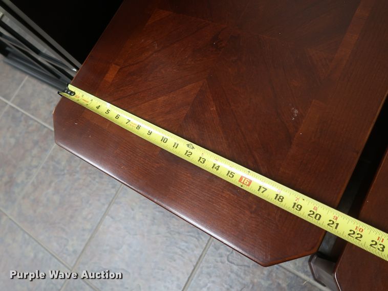 image for item IY9201 (7) pieces of furniture