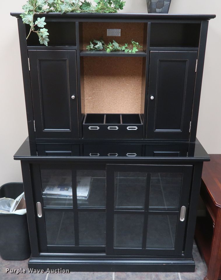 image for item IY9201 (7) pieces of furniture