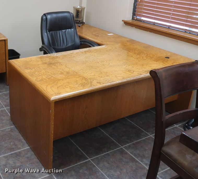 image for item IY9202 (13) pieces of furniture