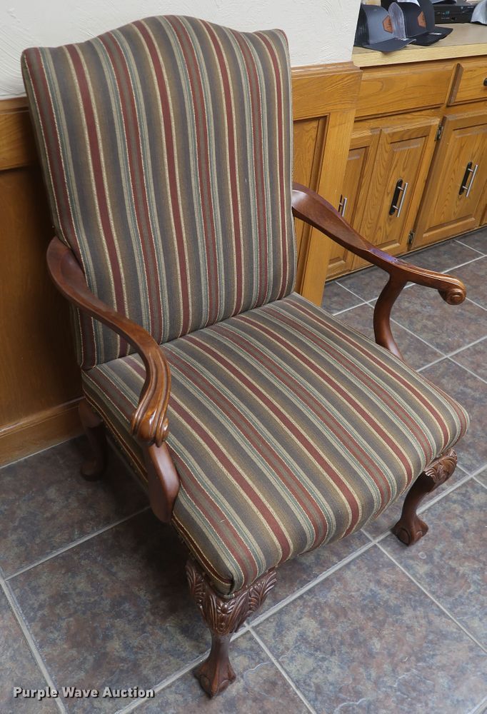 image for item IY9203 (6) pieces of furniture