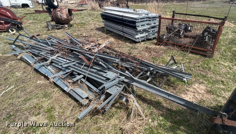 image for item JH9212 Approximately 5 overhead doors