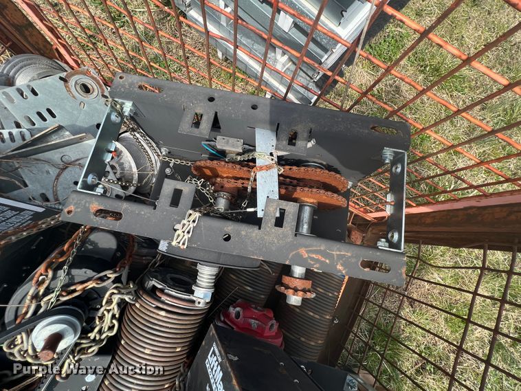 image for item JH9212 Approximately 5 overhead doors