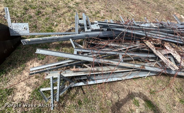 image for item JH9212 Approximately 5 overhead doors