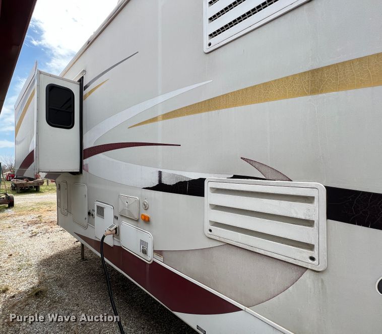 image for item JH9219 2008 Coachmen Wyoming  camper