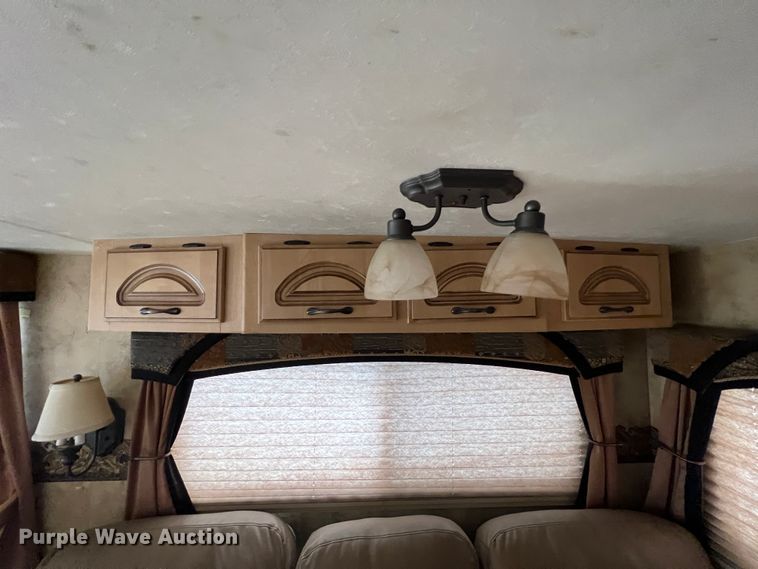 image for item JH9219 2008 Coachmen Wyoming  camper