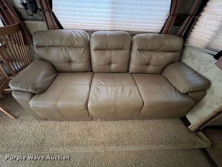 image for item JH9219 2008 Coachmen Wyoming  camper